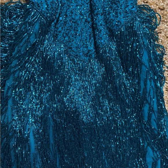 Elegant Teal Sequin Dress - Picture 3 of 7